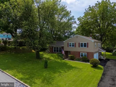 834 Easter Dr, West Chester, PA 19382