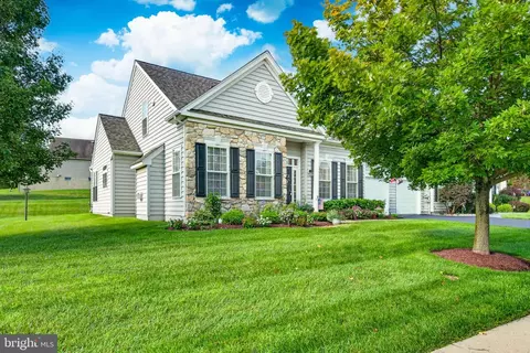 130 Augusta Dr, Honey Brook, PA 19344