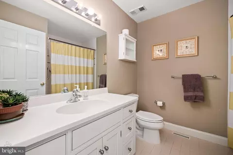 Bath - 14 Wellfleet Ln, Chesterbrook, PA 19087 photo 4 of 4