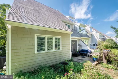 Exterior - 14 Wellfleet Ln, Chesterbrook, PA 19087 photo 4 of 5