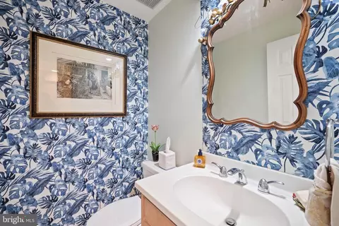 Bath - 14 Wellfleet Ln, Chesterbrook, PA 19087 photo 1 of 4