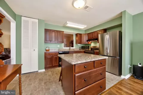 Kitchen - 133 Caernarvon Ct, Exton, PA 19341 photo 1 of 3