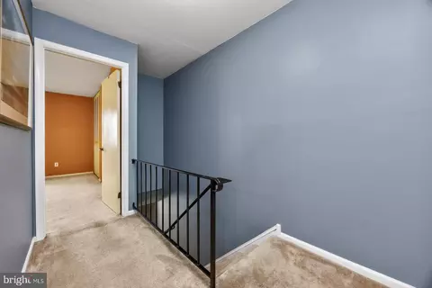 Entry Way - 133 Caernarvon Ct, Exton, PA 19341 photo 3 of 3