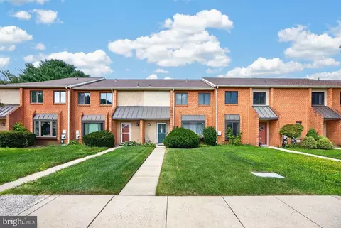 Exterior - 133 Caernarvon Ct, Exton, PA 19341 photo 2 of 8