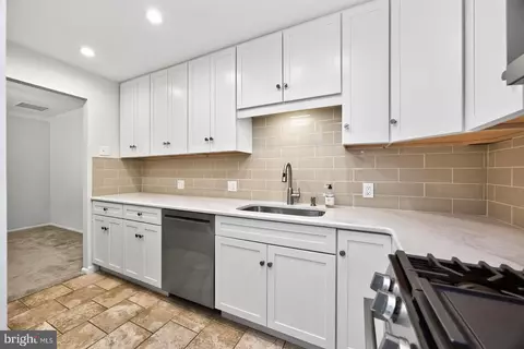 Kitchen - 111 Drummers Ln #111, Wayne, PA 19087 photo 1 of 2