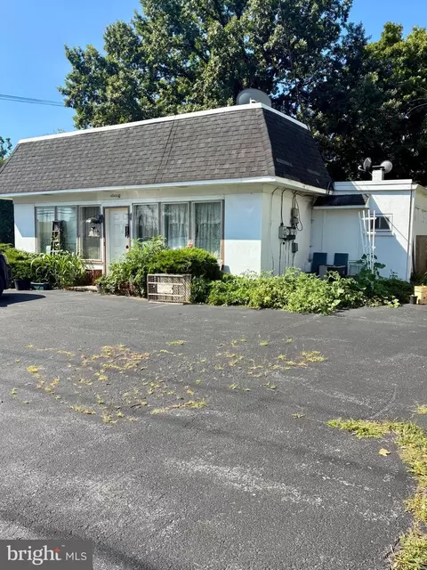 4040 Horseshoe Pike, Honey Brook, PA 19344