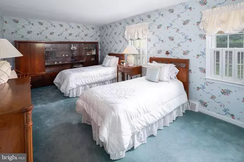Bedroom - 672 Clovelly Ln, Devon, PA 19333 photo 1 of 8