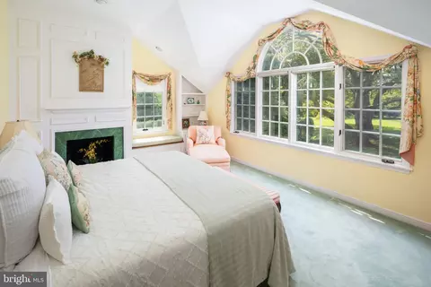 Bedroom - 672 Clovelly Ln, Devon, PA 19333 photo 4 of 8