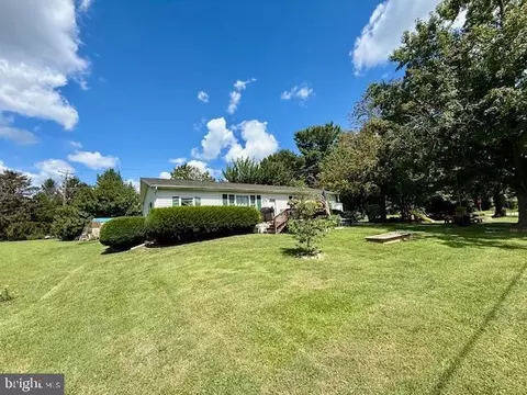 1808 Twin House Rd, Oxford, PA 19363