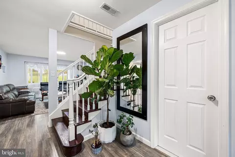 Entry Way - 159 Planebrook Rd, Malvern, PA 19355 photo 1 of 4