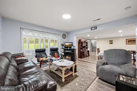Living - 159 Planebrook Rd, Malvern, PA 19355 photo 1 of 3