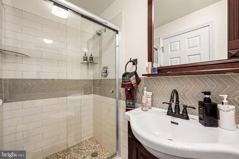 Bath - 159 Planebrook Rd, Malvern, PA 19355 photo 1 of 3