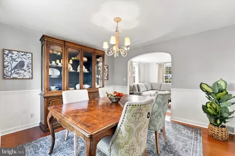 Dining - 314 Upper Gulph Rd, Strafford, PA 19087 photo 2 of 3