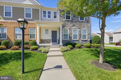 710 Sun Valley Ct, Chester Springs, PA 19425