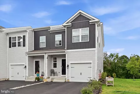 121 Tudor St, Coatesville, PA 19320