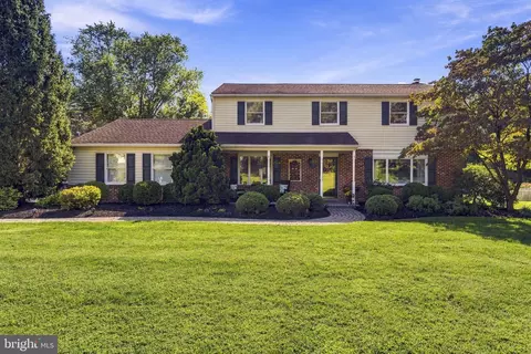 1203 Clearbrook Rd, West Chester, PA 19380
