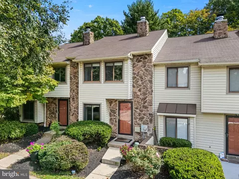 Exterior - 24 Flintlock Ln, Chesterbrook, PA 19087 photo 2 of 4