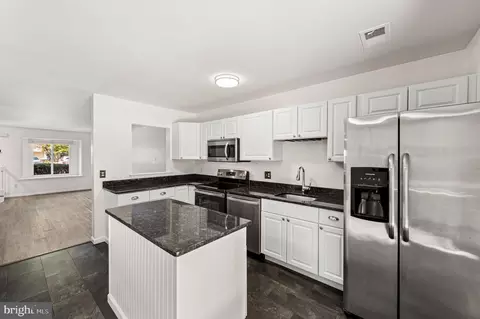 Kitchen - 24 Flintlock Ln, Chesterbrook, PA 19087 photo 2 of 3