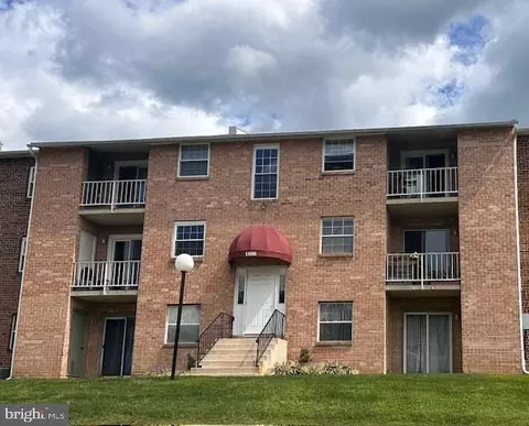 1823 Valley Dr #1823, West Chester, PA 19382