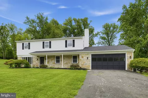 207 Sylvan Dr, Pottstown, PA 19465