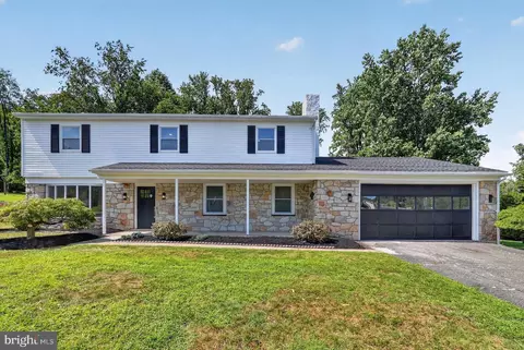 207 Sylvan Dr, Pottstown, PA 19465