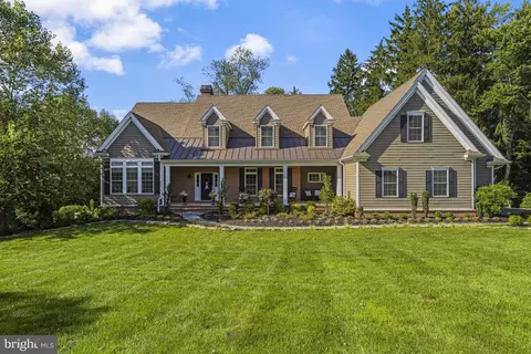 202 Arrowwood Ln, Chadds Ford, PA 19317