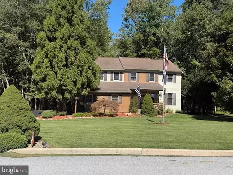 4 Seabury, Downingtown, PA 19335