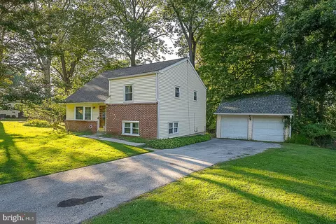 1 Sunset Dr, Paoli, PA 19301