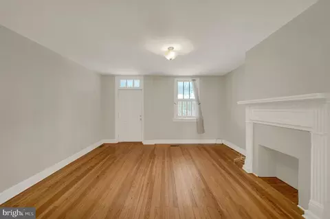 Living - 311 E State St, Kennett Square, PA 19348 photo 3 of 4