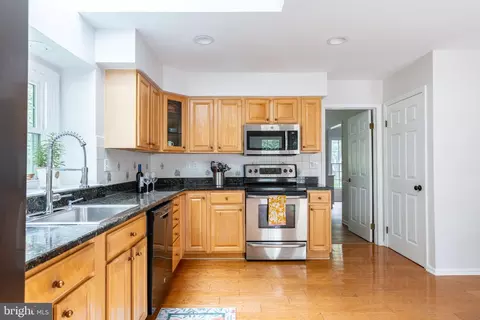 Kitchen - 102 Quail Ln, Wayne, PA 19087 photo 2 of 2