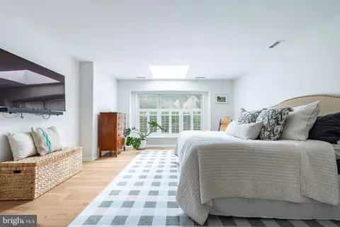 Bedroom - 102 Quail Ln, Wayne, PA 19087 photo 2 of 4