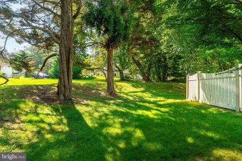 Exterior - 102 Quail Ln, Wayne, PA 19087 photo 4 of 4