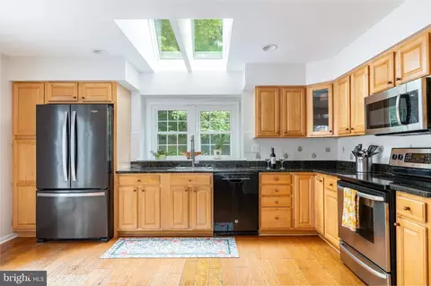 Kitchen - 102 Quail Ln, Wayne, PA 19087 photo 1 of 2