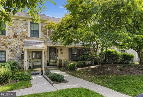 1703 Weatherstone Dr, Paoli, PA 19301