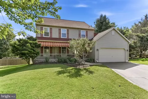 7 Haines Dr, West Grove, PA 19390