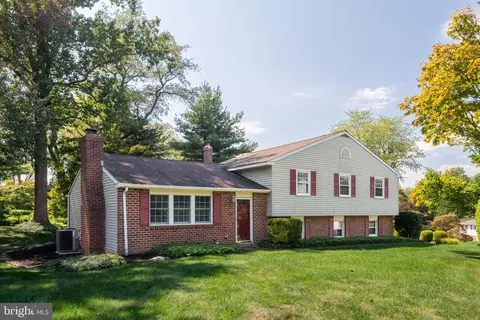 1560 Greenlawn Rd, Paoli, PA 19301