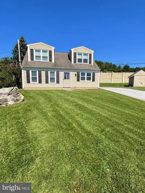 307 Paul Cir, Downingtown, PA 19335