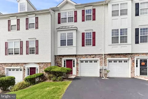 67 Narragansett Ln, Coatesville, PA 19320