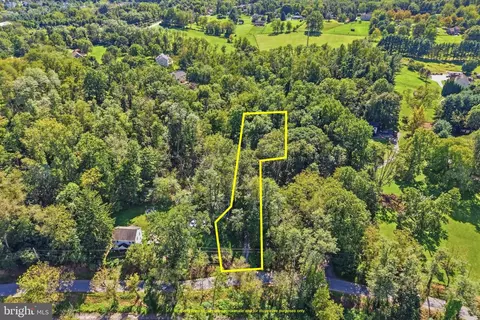 604 W Creek Rd, West Chester, PA 19382