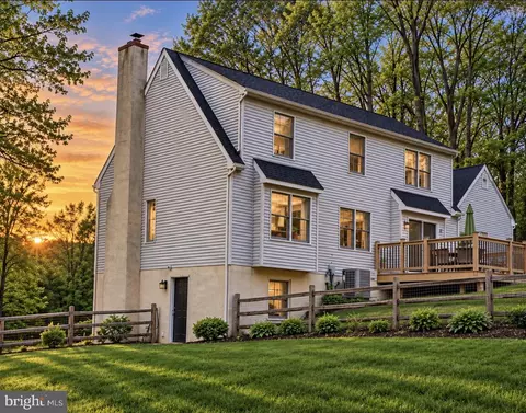118 Wynnewood Dr, Coatesville, PA 19320