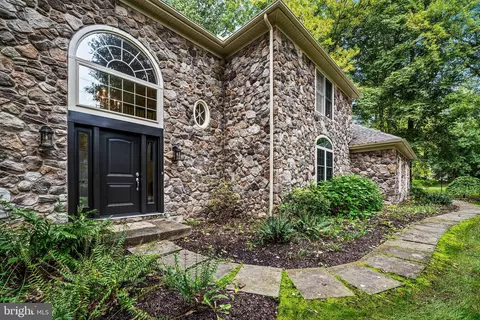 Exterior - 119 Soltner Dr, Kennett Square, PA 19348 photo 3 of 9