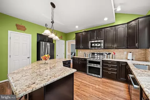 Kitchen - 119 Soltner Dr, Kennett Square, PA 19348 photo 4 of 6