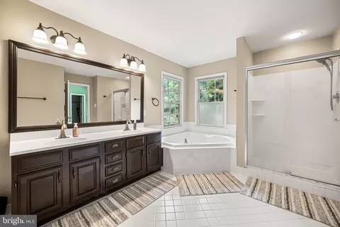 Bath - 119 Soltner Dr, Kennett Square, PA 19348 photo 2 of 5