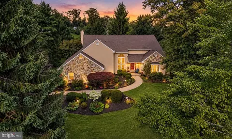 1606 E Glenmont Ln, West Chester, PA 19380