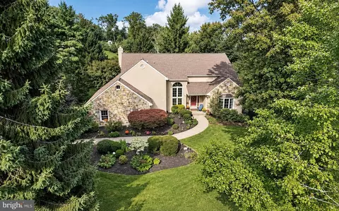 1606 E Glenmont Ln, West Chester, PA 19380