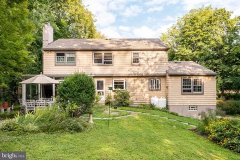 Exterior - 54 N Waterloo Rd, Devon, PA 19333 photo 3 of 9