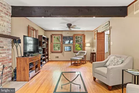 Living - 54 N Waterloo Rd, Devon, PA 19333 photo 2 of 2