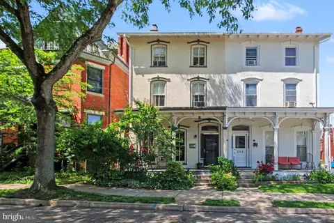 202 S Main St, Phoenixville, PA 19460
