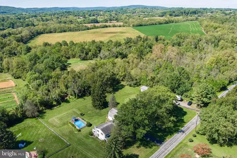 219 Hoffecker Rd, Spring City, PA 19475