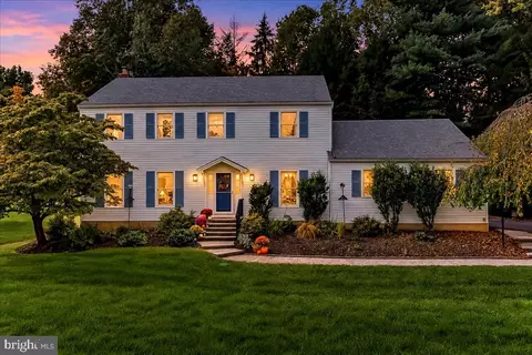 980 Wind Song Rd, West Chester, PA 19382